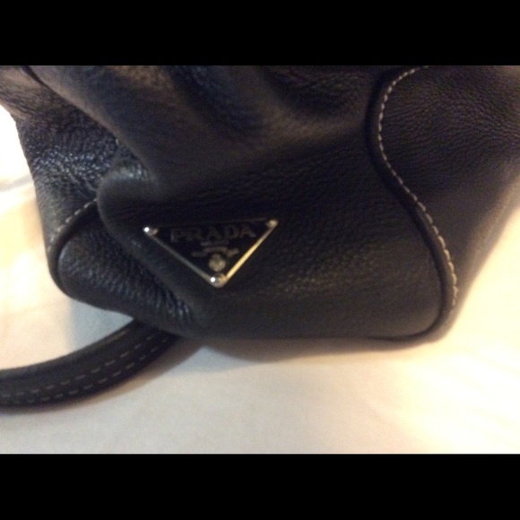 Prada purse - Picture 3 of 4